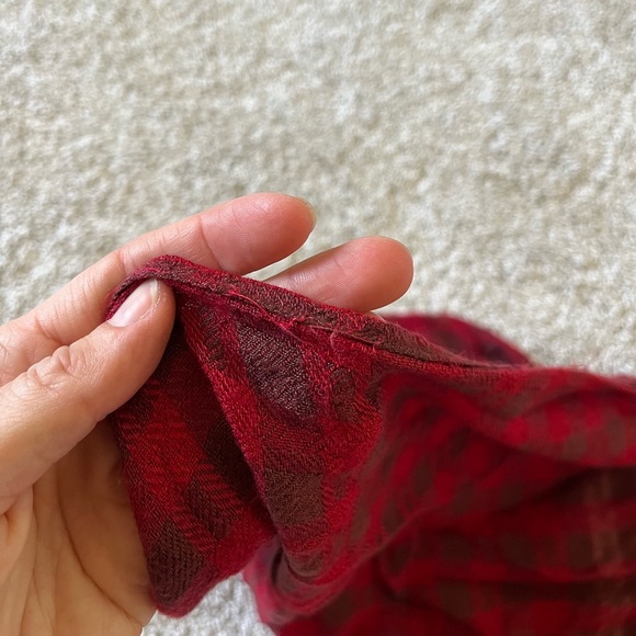 Vivante By VSA Scarf Red Plaid Fringe 100% Viscose Holiday Christmas 5 Feet - Picture 8 of 8